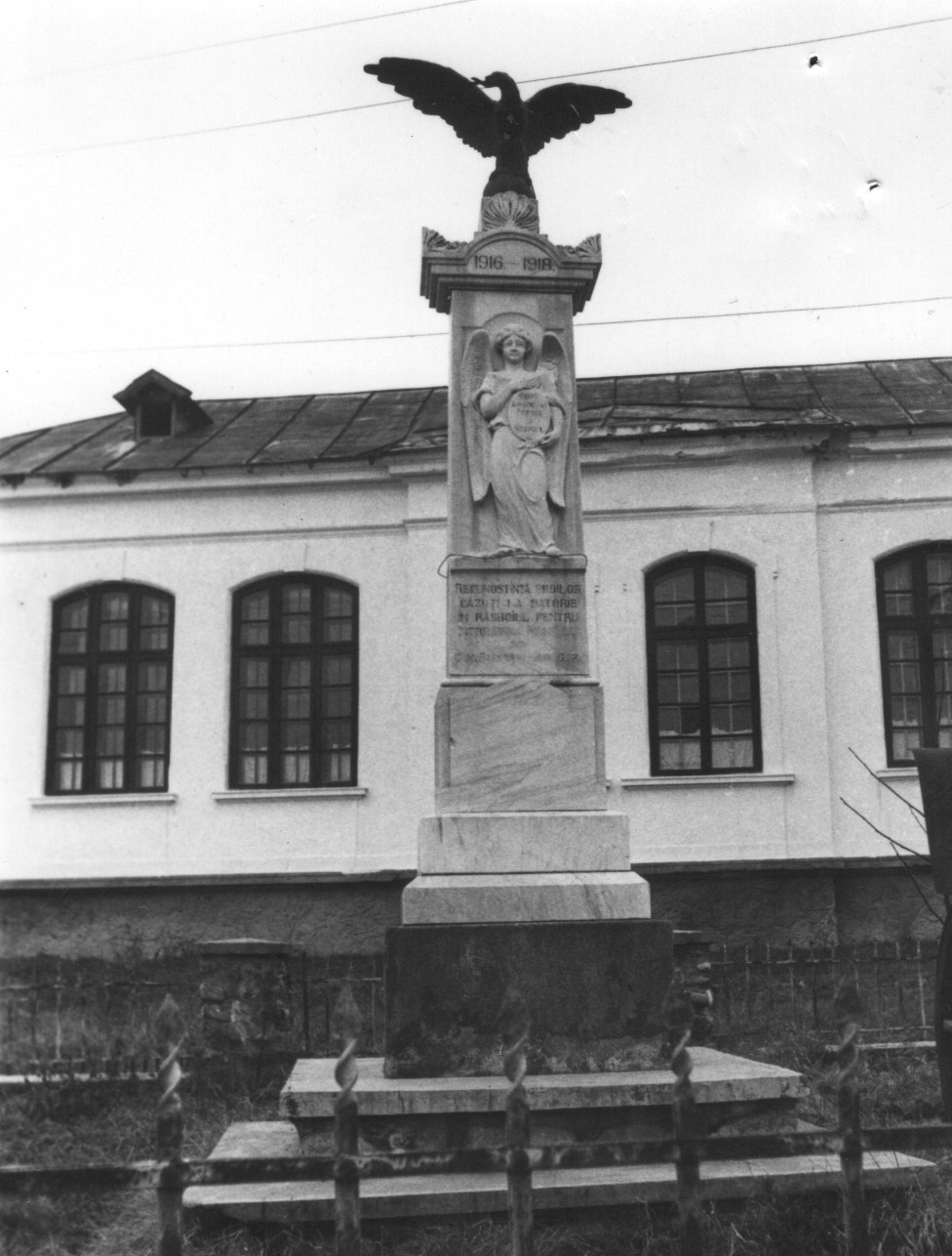 Monumentul eroilor